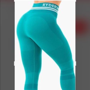 RYDERWEAR SEAMLESS LEGGINGS